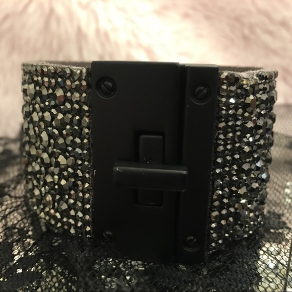 Ellen Tracy Jewelry - Soft Magnetic Cuff w/Dark Gray Stones Turn Clasp